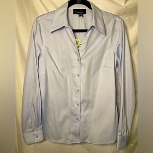 Evan Picone Essentials Size 10 Light Blue Button Down Long Sleeve Shirt